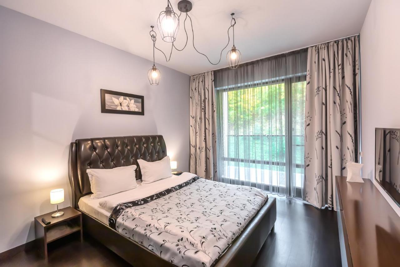 Tampa Gardens Apartments - Adults Only Брашов Экстерьер фото