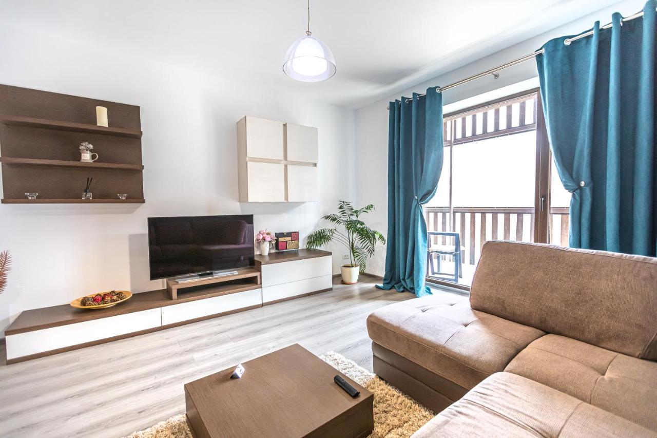 Tampa Gardens Apartments - Adults Only Брашов Экстерьер фото