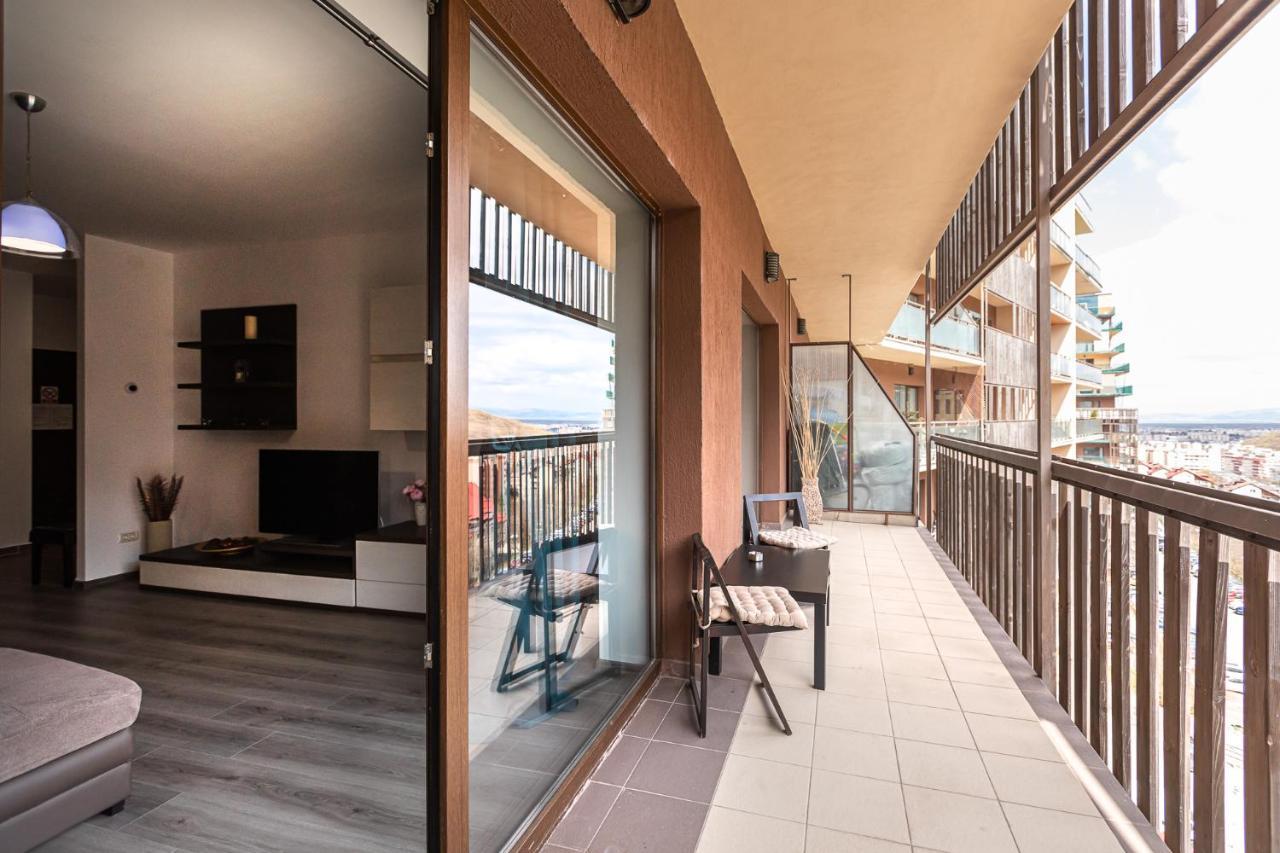 Tampa Gardens Apartments - Adults Only Брашов Экстерьер фото